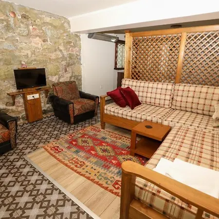 Magnolia Suites *